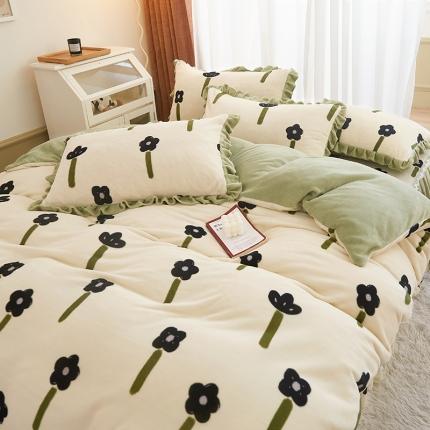 91家纺网 家纺一手货源 找家纺 恋佳居 2023新款加厚8.4斤牛奶绒印花床裙四件套幸运草