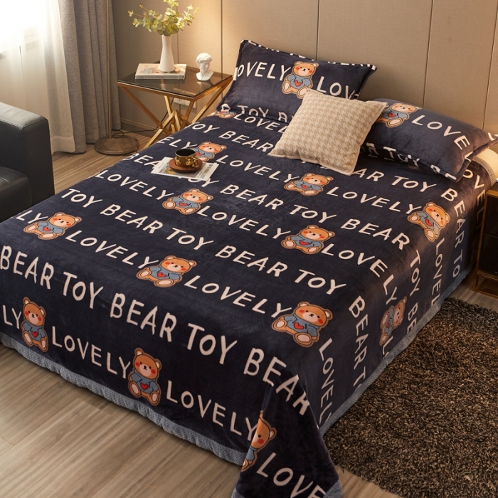 91家纺网 家纺一手货源 找家纺 雅萱 2024新款菠萝格牛奶绒包边毛毯 LOVE熊