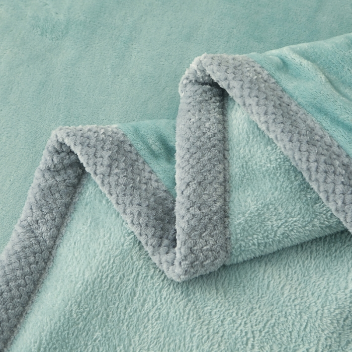 91家纺网 家纺一手货源 找家纺 雅萱 2024新款菠萝格牛奶绒包边毛毯 百合绿