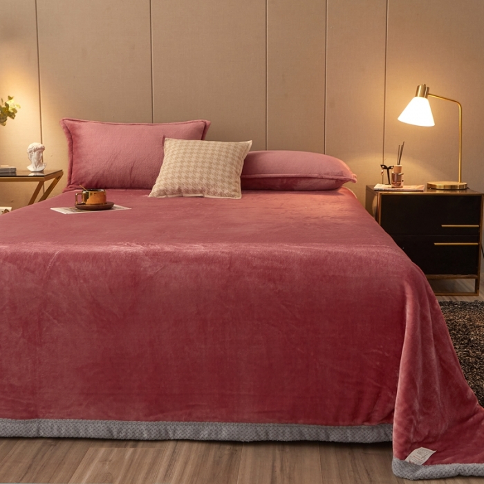 91家纺网 家纺一手货源 找家纺 雅萱 2024新款菠萝格牛奶绒包边毛毯 豆沙