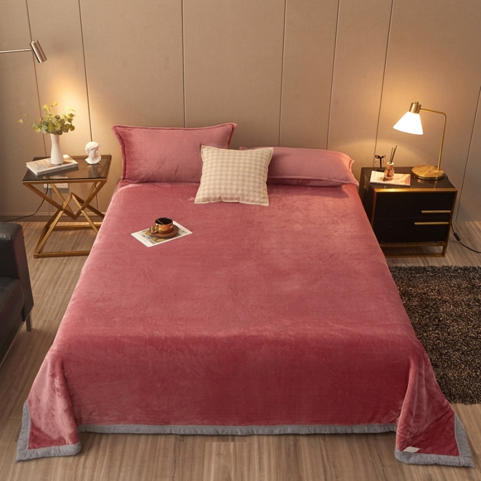 91家纺网 家纺一手货源 找家纺 雅萱 2024新款菠萝格牛奶绒包边毛毯 豆沙