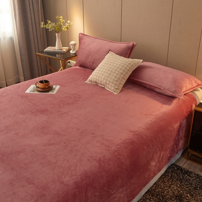 91家纺网 家纺一手货源 找家纺 雅萱 2024新款菠萝格牛奶绒包边毛毯 豆沙