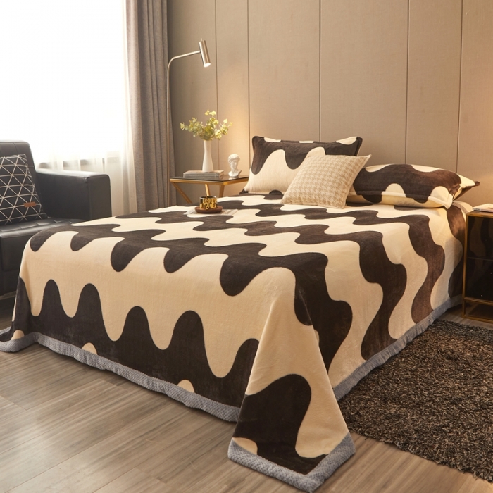 91家纺网 家纺一手货源 找家纺 雅萱 2024新款菠萝格牛奶绒包边毛毯 黑白啵啵