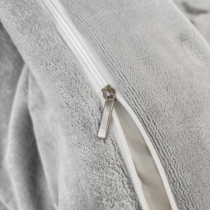 91家纺网 家纺一手货源 找家纺 慕尚 2022新款高克重纯色牛奶绒剪花雕花四件套 路易灰