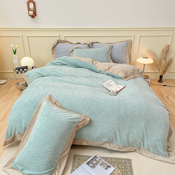 91家纺网 家纺一手货源 找家纺 慕尚 2022新款高克重纯色牛奶绒剪花雕花四件套 爱心浅绿