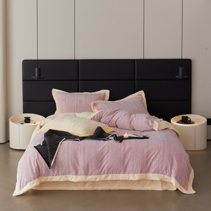 91家纺网 家纺一手货源 找家纺 梦享生活 2022新款牛奶雕花绒四件套 花枝-粉