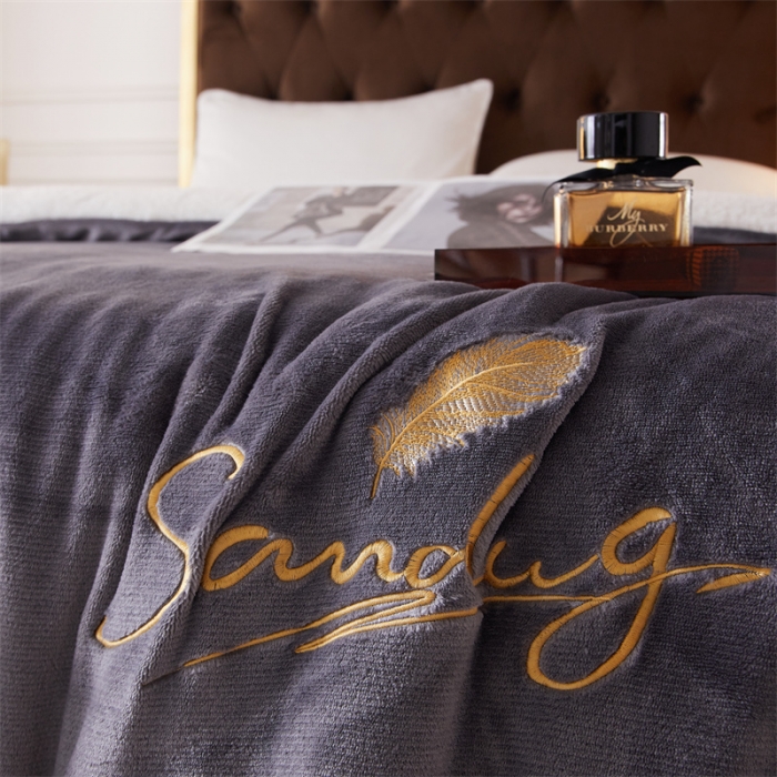 91家纺网 家纺一手货源 找家纺 （总）骏腾家纺 2022新款牛奶绒羊羔绒被套毯系列