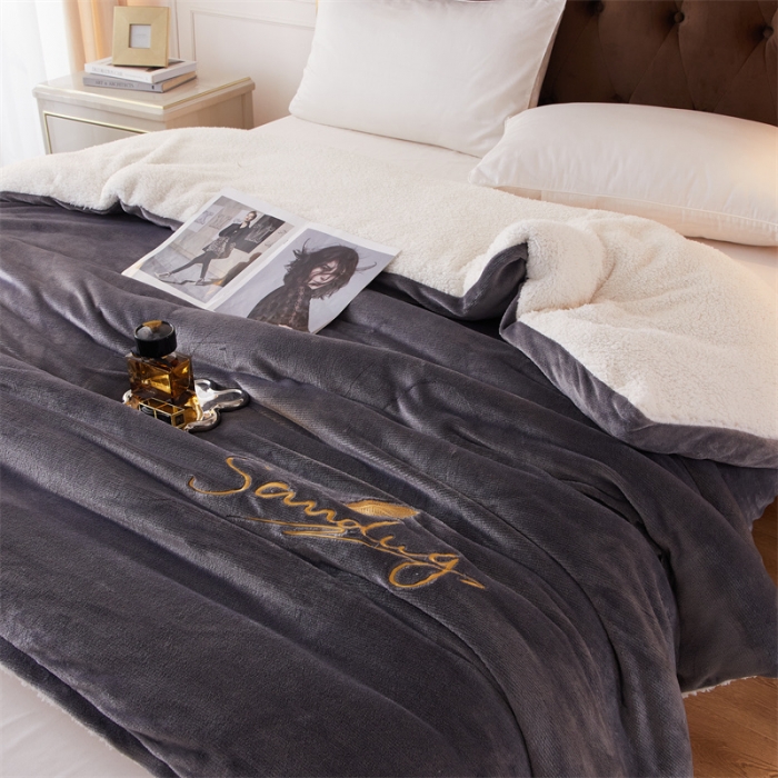 91家纺网 家纺一手货源 找家纺 （总）骏腾家纺 2022新款牛奶绒羊羔绒被套毯系列