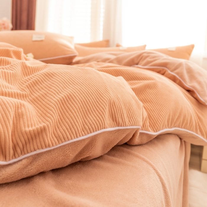 91家纺网 家纺一手货源 找家纺 秀色2025Ａ类加厚保暖牛奶绒被套珊瑚绒ins风四件套浅驼色