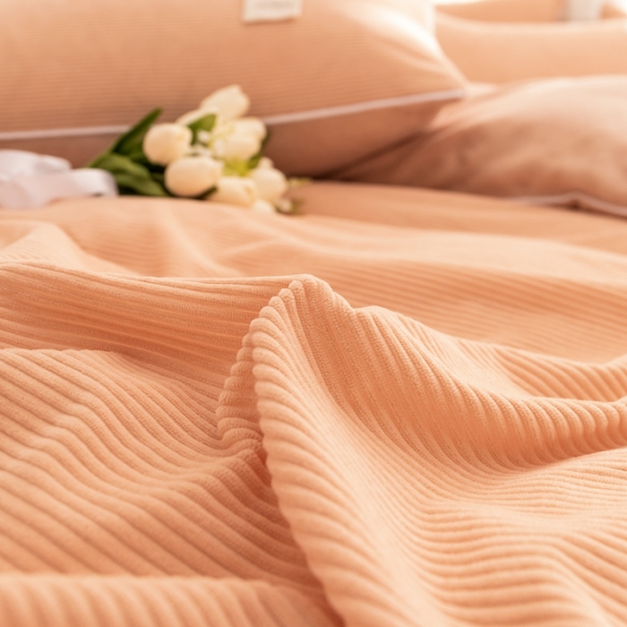 91家纺网 家纺一手货源 找家纺 秀色2025Ａ类加厚保暖牛奶绒被套珊瑚绒ins风四件套浅驼色