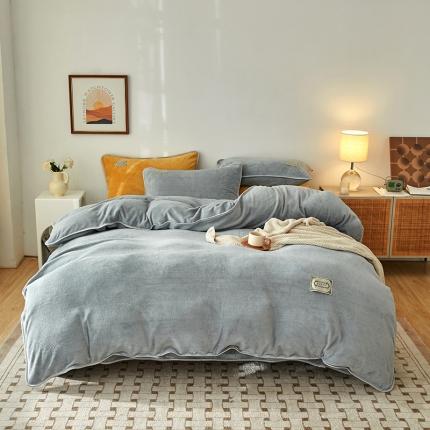 91家纺网 家纺一手货源 找家纺 寐眠  2022新款纯色双拼暖冬保暖牛奶绒四件套 闪电灰