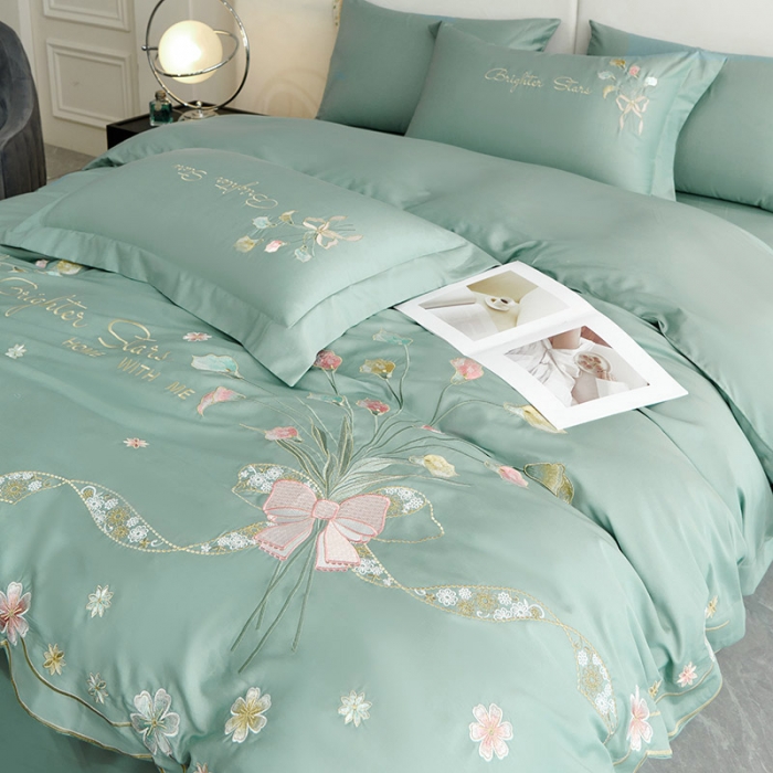 91家纺网 家纺一手货源 找家纺 （总）宅家居 马蹄莲系列-新款轻奢弯边刺绣小香风纯棉长绒棉