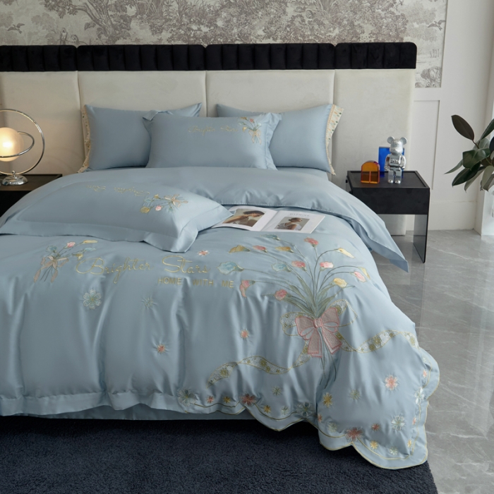 91家纺网 家纺一手货源 找家纺 宅家居 马蹄莲-轻奢弯边刺绣小香风纯棉长绒棉 梵星蓝