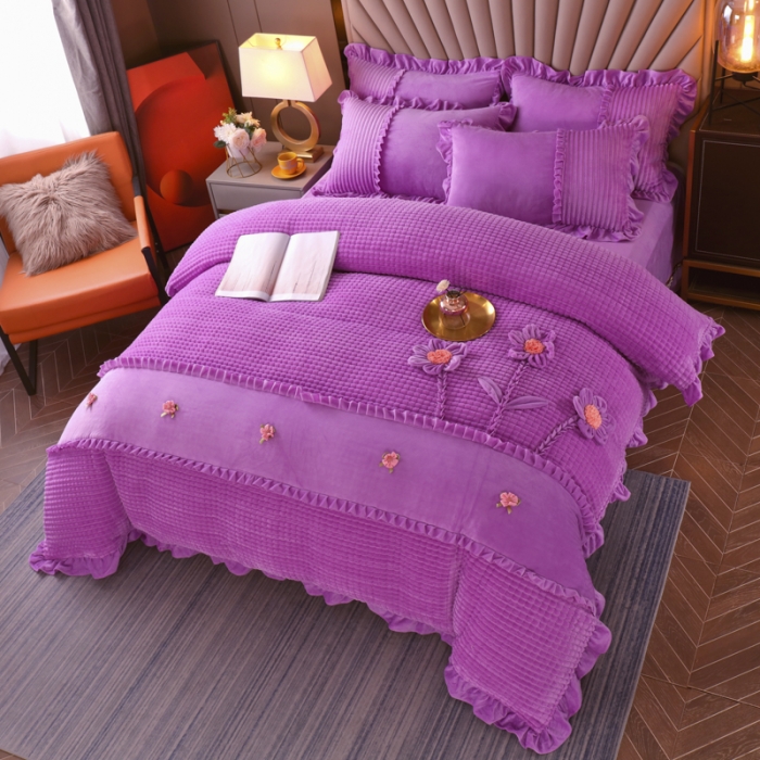 91家纺网 家纺一手货源 找家纺 兴美佳 魔法绒手工盘花四件套-三花争艳 雪青