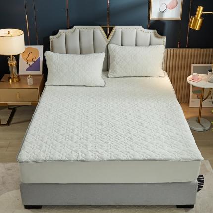 91家纺网 家纺一手货源 找家纺 尊康家纺（原磊科） 2022新款夹棉牛奶绒印花床笠系列 白色