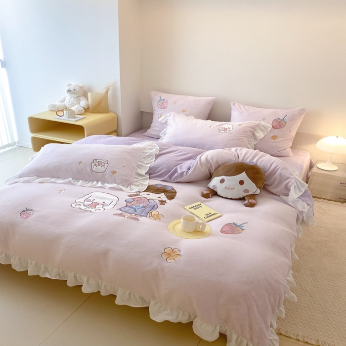 91家纺网 家纺一手货源 找家纺 昔可 2022新款高品质牛奶绒刺绣工艺款四件套 宠物女孩