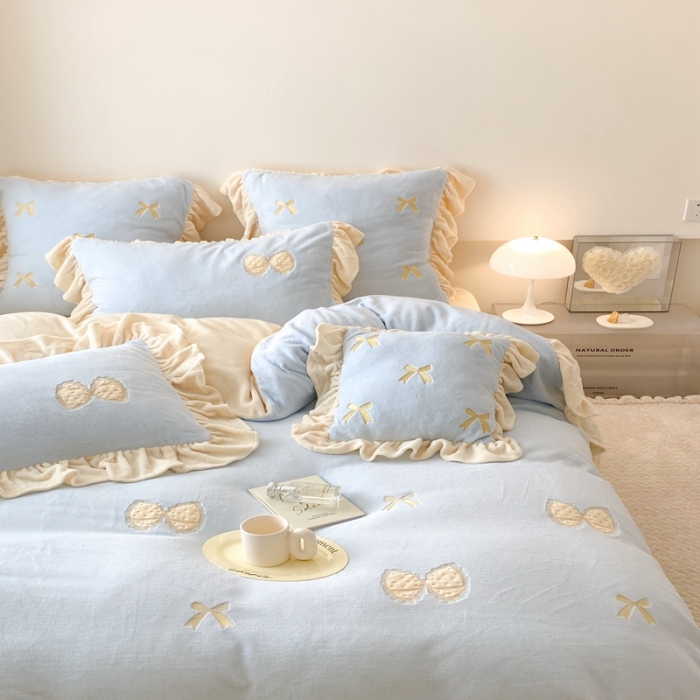 91家纺网 家纺一手货源 找家纺 昔可 2022新款高品质牛奶绒刺绣工艺款四件套 少女心结蓝