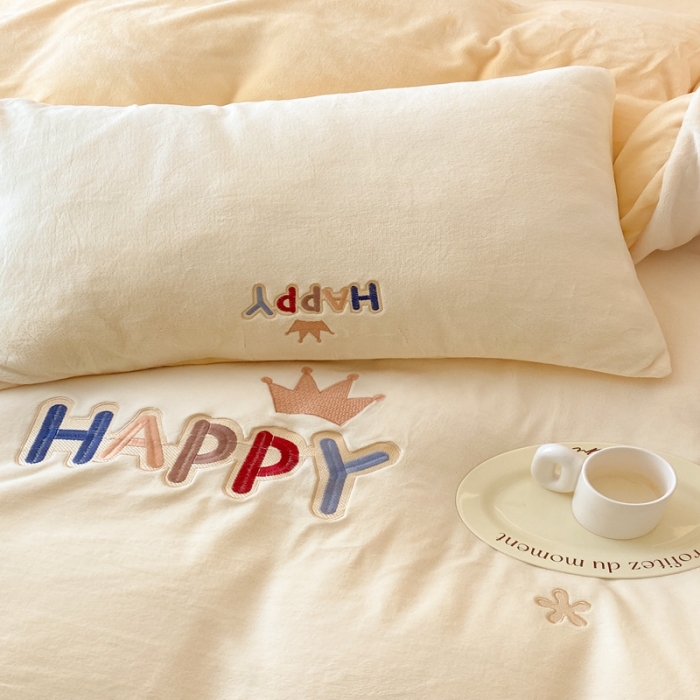 91家纺网 家纺一手货源 找家纺 昔可 2022新款高品质牛奶绒刺绣工艺款四件套 淘气虎