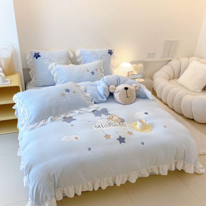 91家纺网 家纺一手货源 找家纺 昔可 2022新款高品质牛奶绒刺绣工艺款四件套 星星熊宝