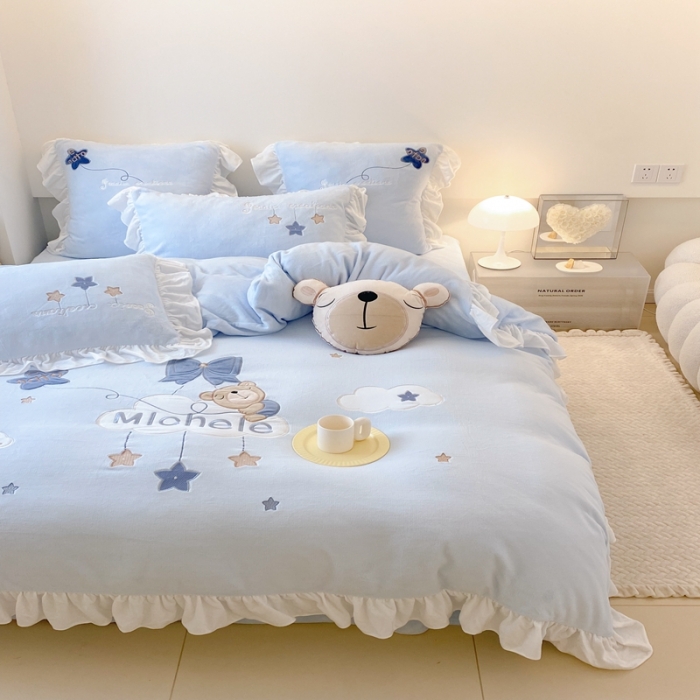 91家纺网 家纺一手货源 找家纺 昔可 2022新款高品质牛奶绒刺绣工艺款四件套 星星熊宝