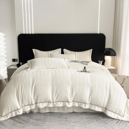 91家纺网 家纺一手货源 找家纺 若未 秋冬雕花烂花牛奶绒撞色拼边四件套-蔚来-贵族白