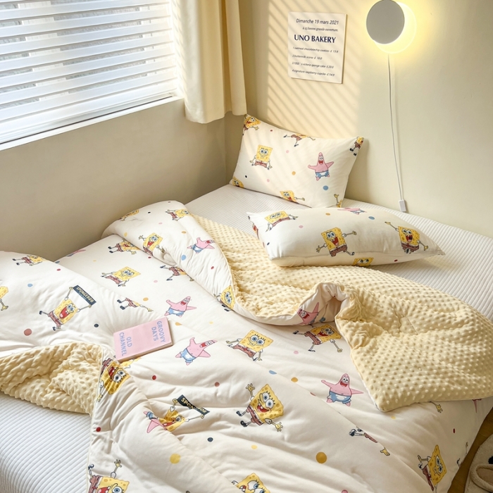 91家纺网 家纺一手货源 找家纺 木堇家居 2022新款海绵宝宝针织豆豆被 开心乐园