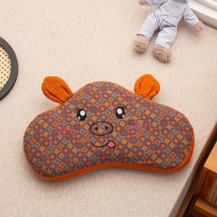 91家纺网 家纺一手货源 找家纺 总 明星 2022新款A类双层纱荞麦枕-兜兜猪30*55cm