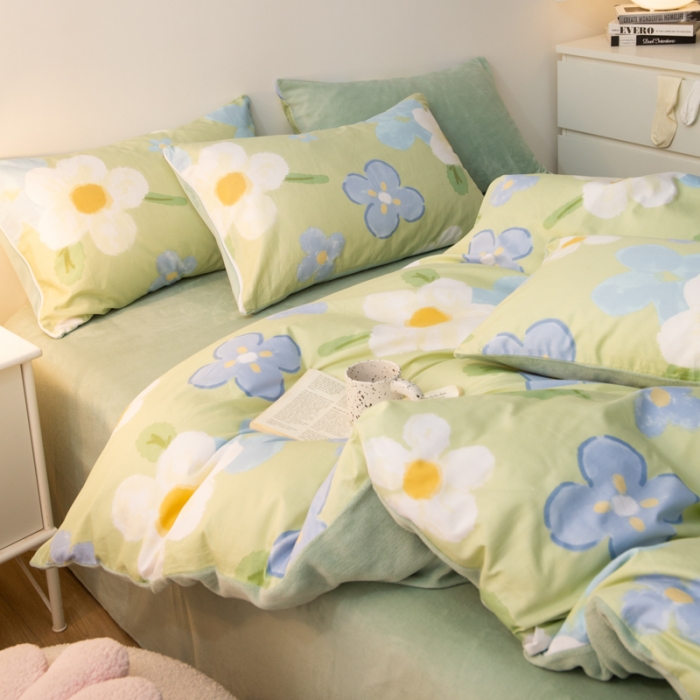 91家纺网 家纺一手货源 找家纺 简宜家居2022新款棉加绒全棉牛奶绒四件套 蜜语花开