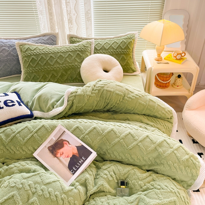 91家纺网 家纺一手货源 找家纺 （总）贝拉梦 2023新款高克重塔芙绒纯色素色牛奶绒四件套