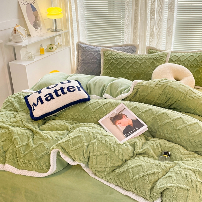 91家纺网 家纺一手货源 找家纺 （总）贝拉梦 2023新款高克重塔芙绒纯色素色牛奶绒四件套