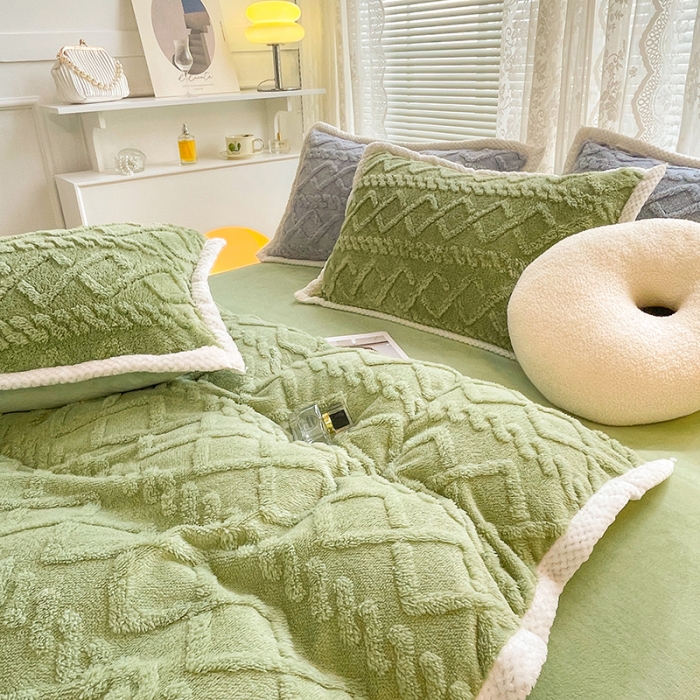 91家纺网 家纺一手货源 找家纺 贝拉梦 2023款高克重塔芙绒纯色素色牛奶绒四件套 塔芙抹茶