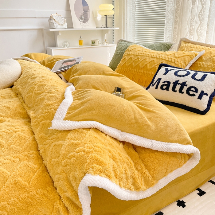 91家纺网 家纺一手货源 找家纺 贝拉梦 2023款高克重塔芙绒纯色素色牛奶绒四件套 塔芙姜黄