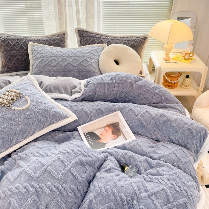 91家纺网 家纺一手货源 找家纺 贝拉梦 2023款高克重塔芙绒纯色素色牛奶绒四件套 塔芙蓝灰