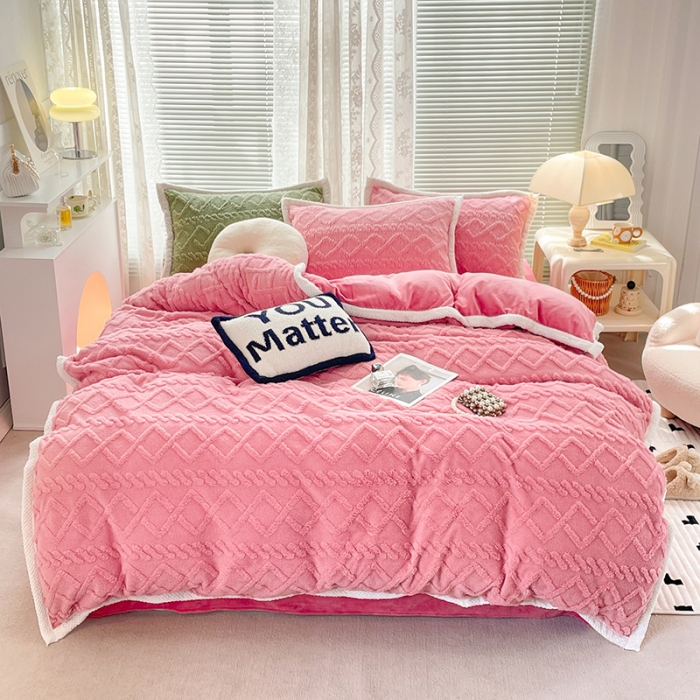 91家纺网 家纺一手货源 找家纺 贝拉梦 2023款高克重塔芙绒纯色素色牛奶绒四件套 塔芙玫瑰