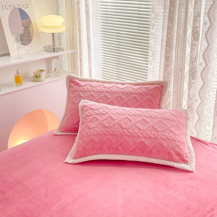 91家纺网 家纺一手货源 找家纺 贝拉梦 2023款高克重塔芙绒纯色素色牛奶绒四件套 塔芙玫瑰