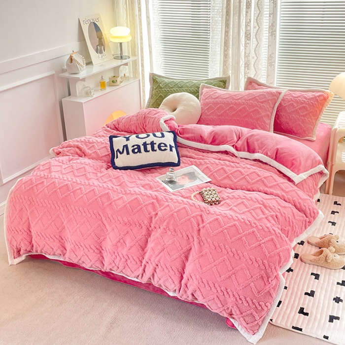 91家纺网 家纺一手货源 找家纺 贝拉梦 2023款高克重塔芙绒纯色素色牛奶绒四件套 塔芙玫瑰