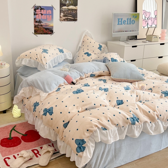 91家纺网 家纺一手货源 找家纺 昔可 2022新款花边牛奶绒四件套 蓝波点蝴蝶结