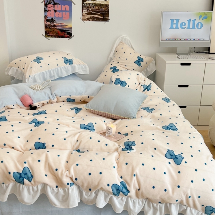 91家纺网 家纺一手货源 找家纺 昔可 2022新款花边牛奶绒四件套 蓝波点蝴蝶结