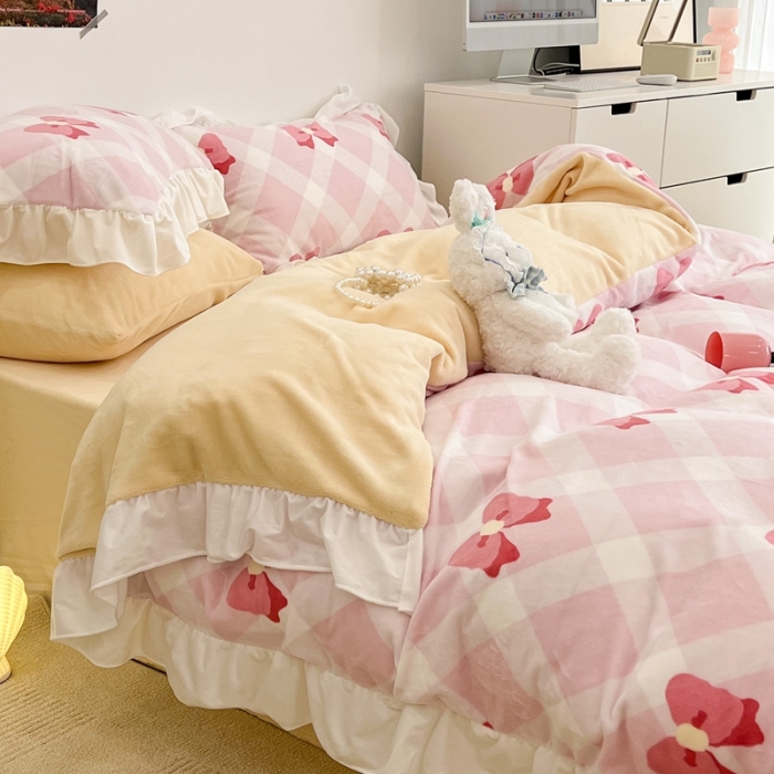 91家纺网 家纺一手货源 找家纺 昔可 2022新款花边牛奶绒四件套 菱格蝴蝶结粉