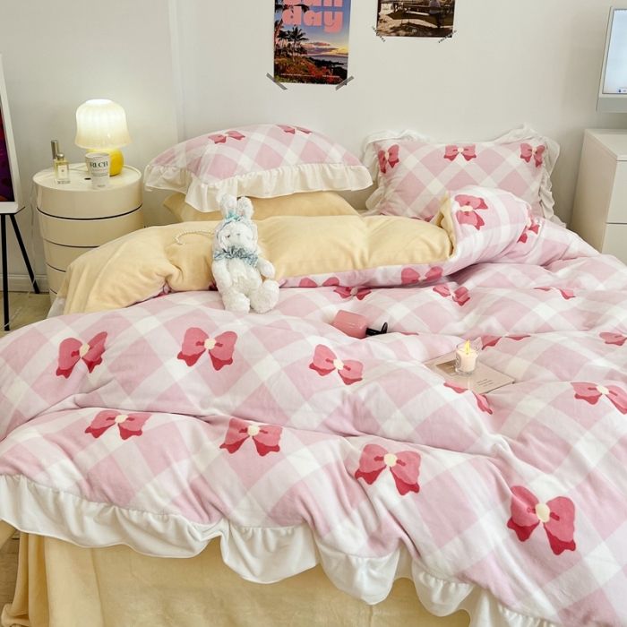 91家纺网 家纺一手货源 找家纺 昔可 2022新款花边牛奶绒四件套 菱格蝴蝶结粉