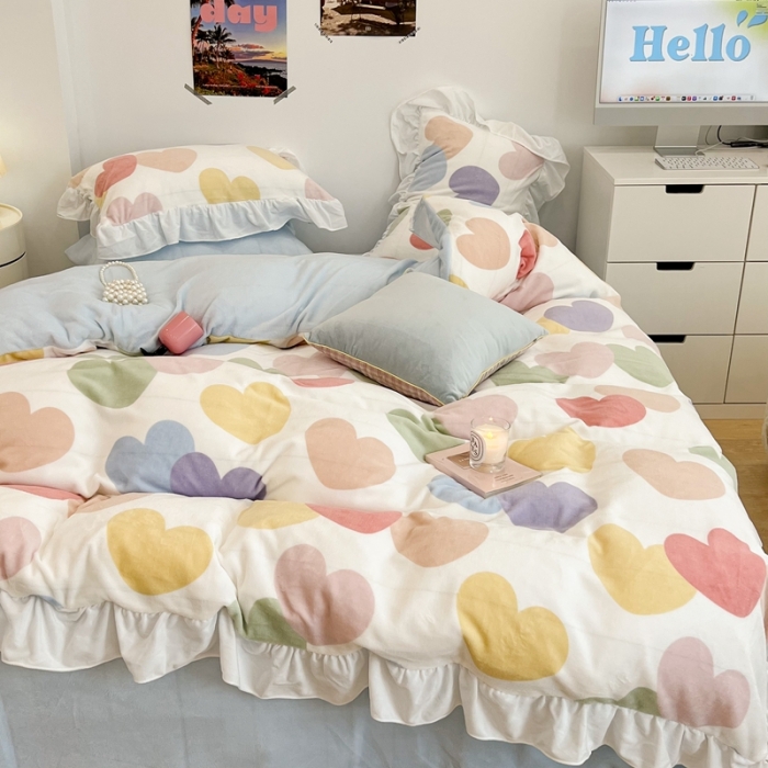 91家纺网 家纺一手货源 找家纺 昔可 2022新款花边牛奶绒四件套 七彩爱心