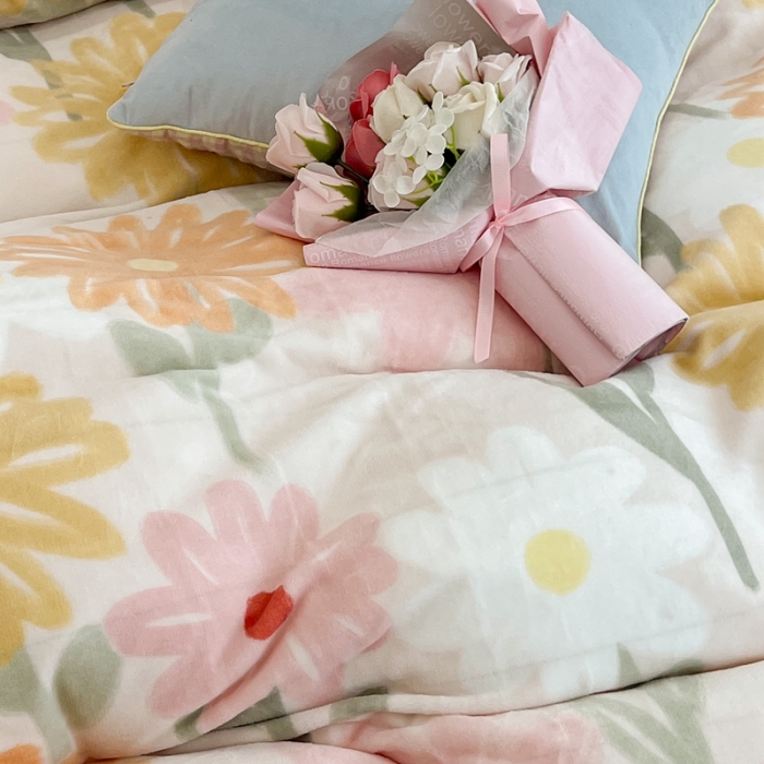 91家纺网 家纺一手货源 找家纺 昔可 2022新款花边牛奶绒四件套 油画粉花