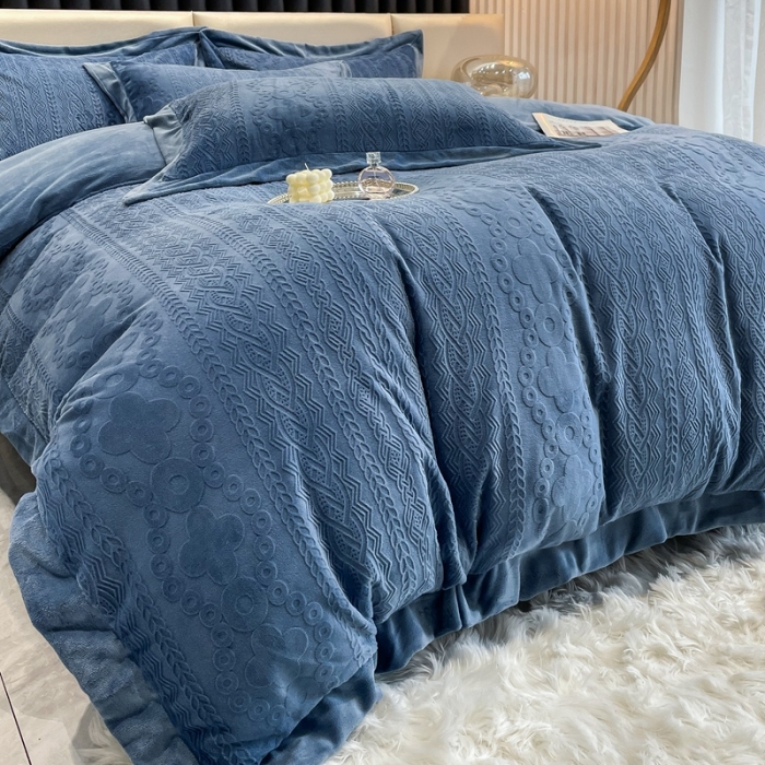 91家纺网 家纺一手货源 找家纺 （总）慕尚 2022新款高克重纯色牛奶绒剪花雕花四件套