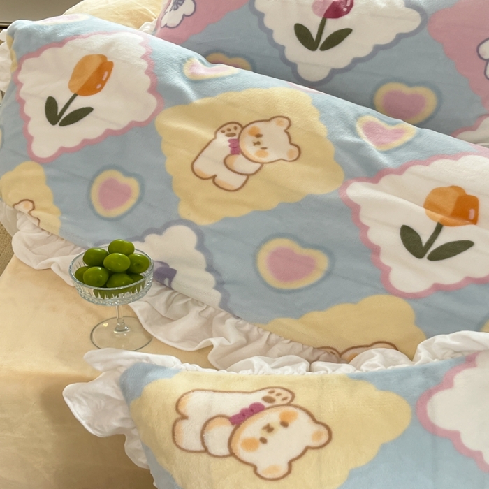 91家纺网 家纺一手货源 找家纺 昔可 2022新款花边牛奶绒四件套 爱心菱格兔