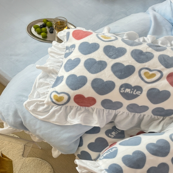 91家纺网 家纺一手货源 找家纺 昔可 2022新款花边牛奶绒四件套 爱心微笑蓝