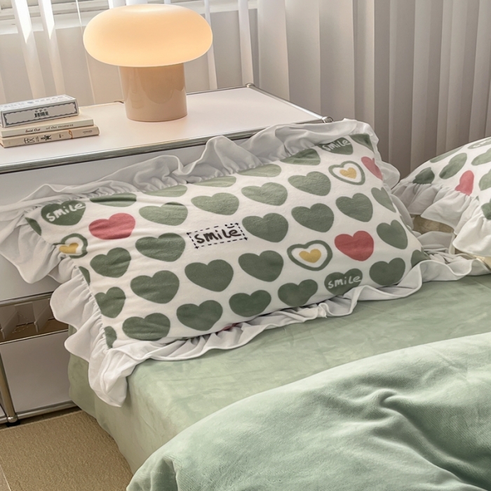91家纺网 家纺一手货源 找家纺 昔可 2022新款花边牛奶绒四件套 爱心微笑绿