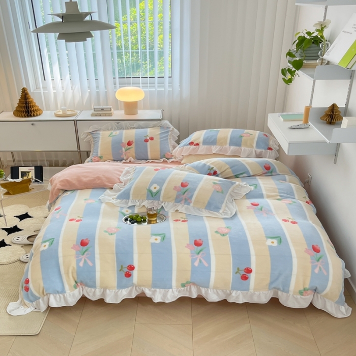 91家纺网 家纺一手货源 找家纺 昔可 2022新款花边牛奶绒四件套 竖条玫瑰花