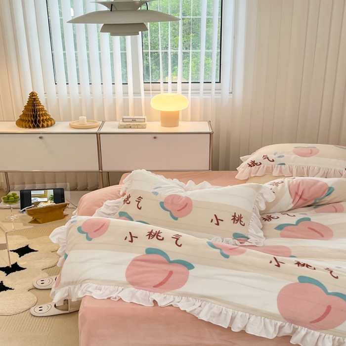 91家纺网 家纺一手货源 找家纺 昔可 2022新款花边牛奶绒四件套 元气桃桃