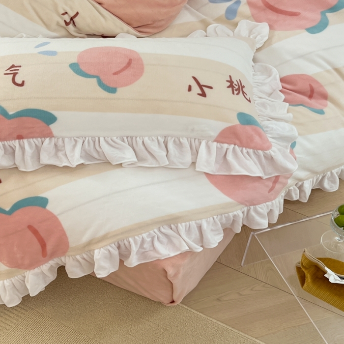 91家纺网 家纺一手货源 找家纺 昔可 2022新款花边牛奶绒四件套 元气桃桃