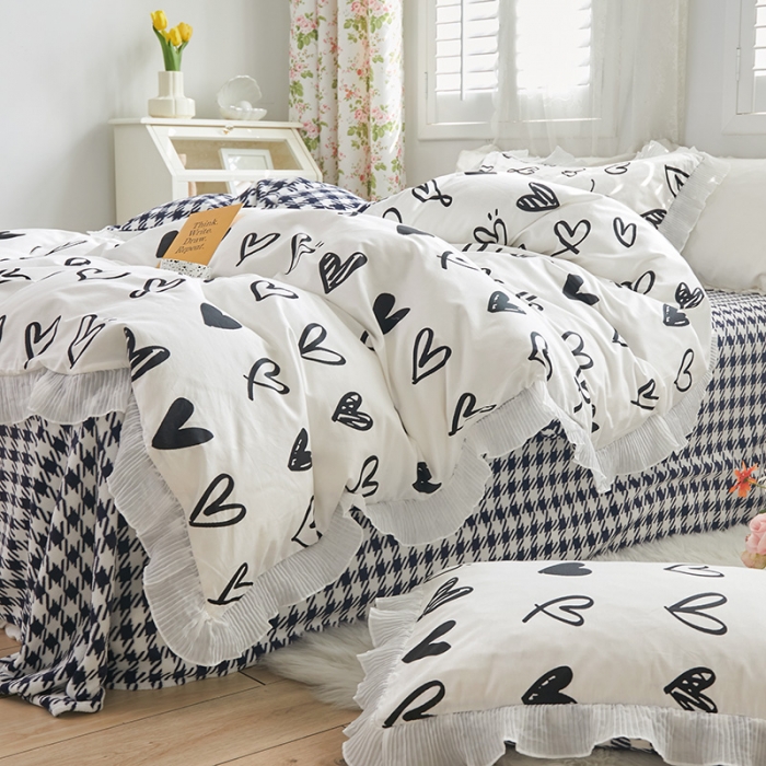 91家纺网 家纺一手货源 找家纺 怡家居 2022新款秋冬棉加牛奶绒韩式花边款四件套 黑白调